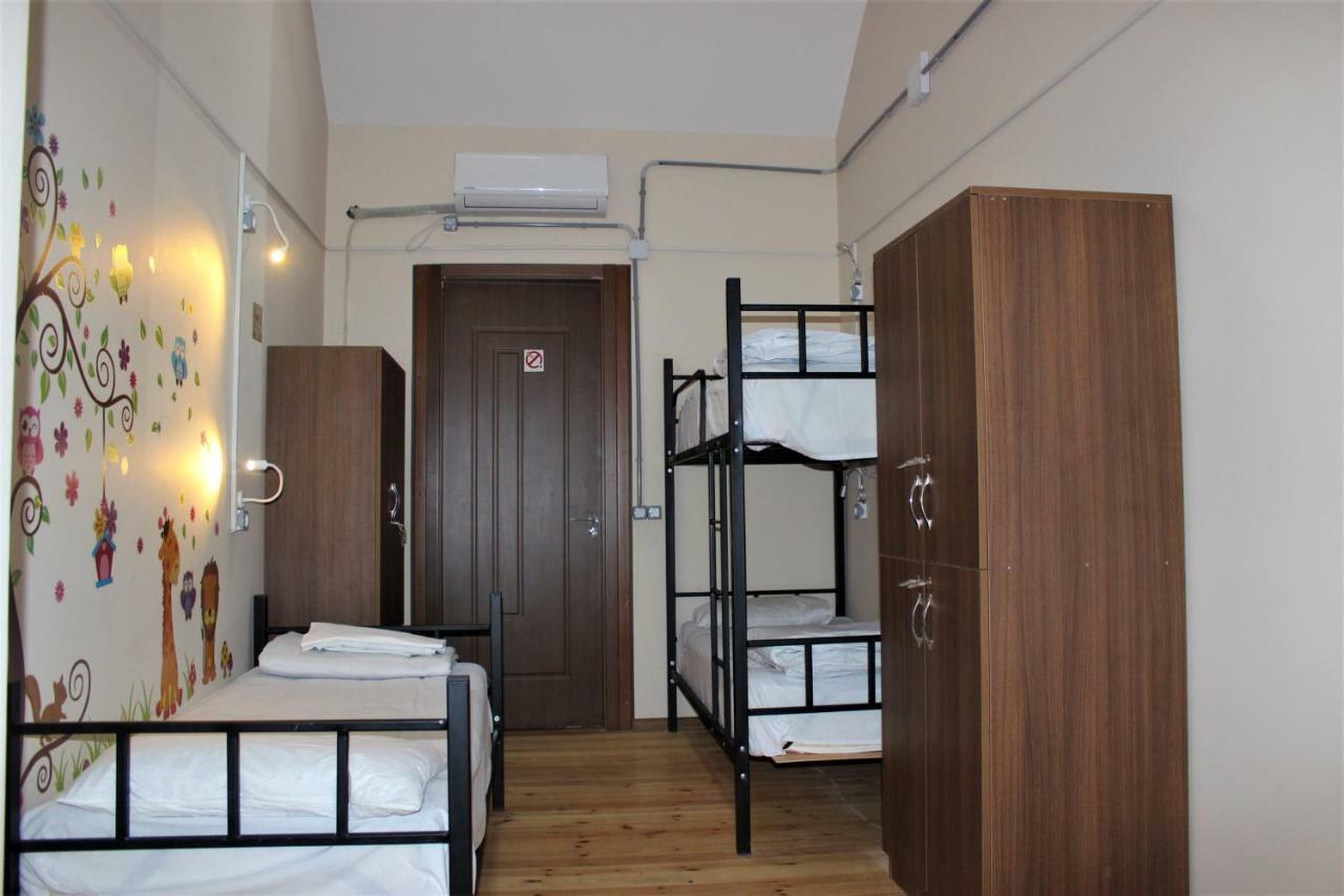 Global Hostel - Marjanishvili Tbilisi Bagian luar foto